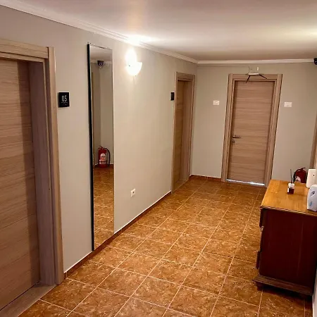 Pensión Pensiunea Karelia 3*
